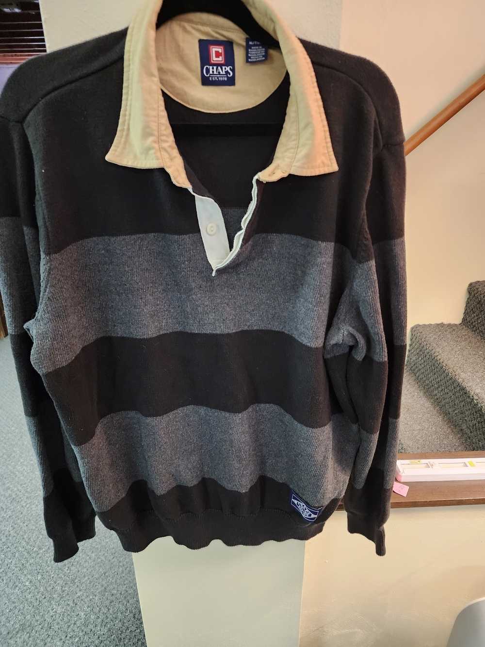 Chaps XL Navy And Gray With Tan Collar